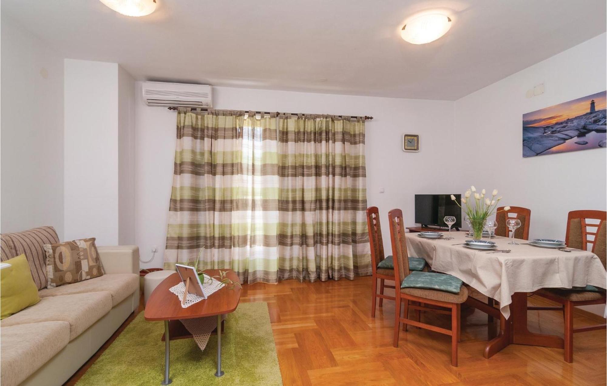 Lovely Apartment In Split With Wifi Exteriér fotografie